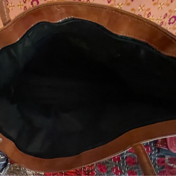 Eclectic Egypt leather bag with matching lipstick case, card wallet and wallet. - Picture 3 of 11